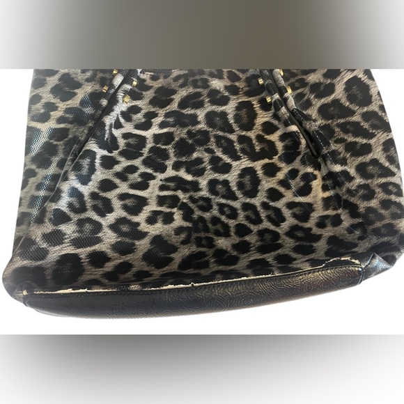 Kate Landry Large Grey Leopard Print Tote Bag - Picture 8 of 14